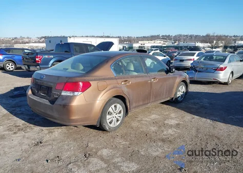 2011 Subaru Legacy 2.5I z USA, uszkodzony, nr VIN 4S3BMBA63B3217121
